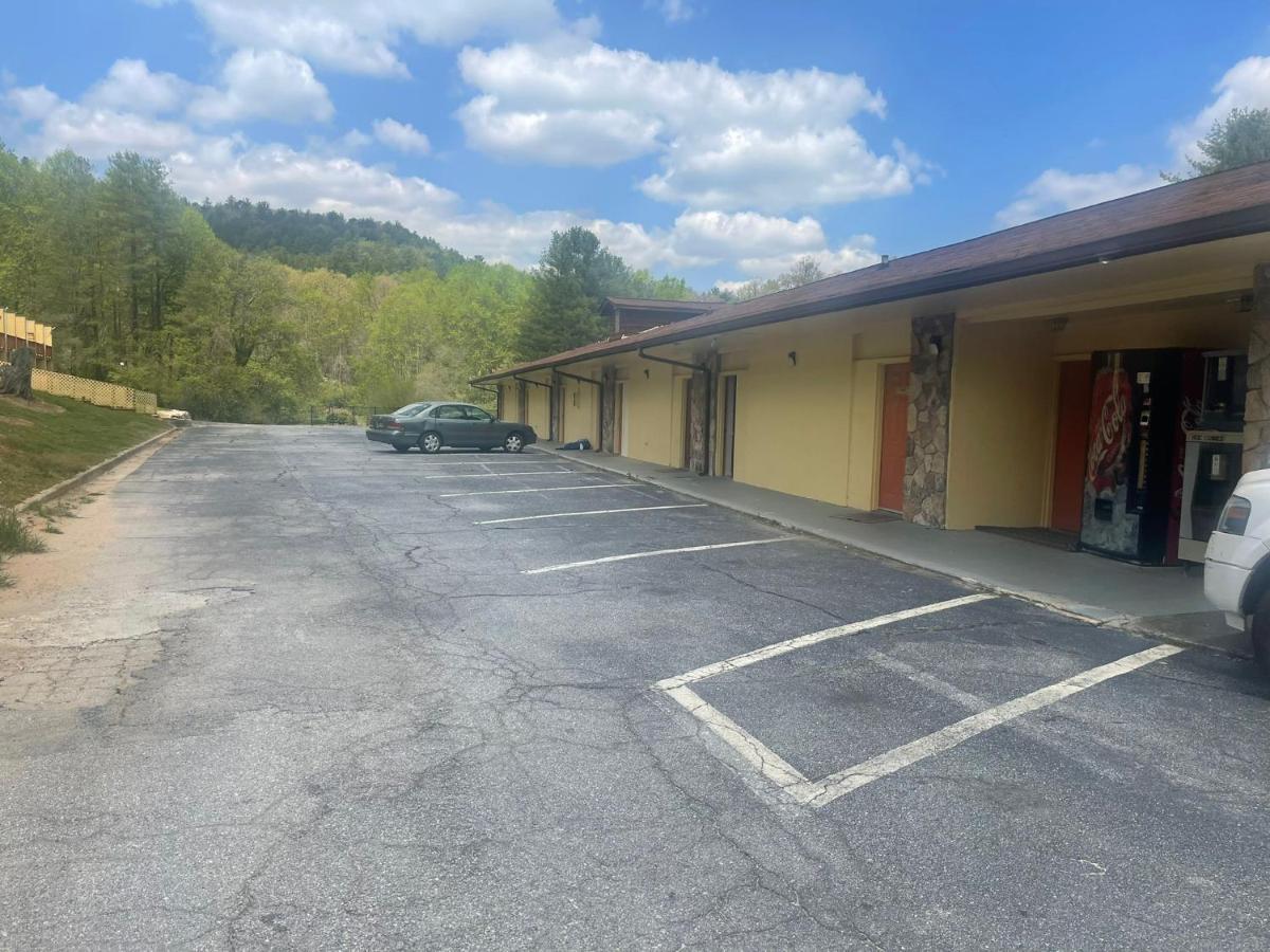 Budgetel Inn & Suites Dillard Kültér fotó
