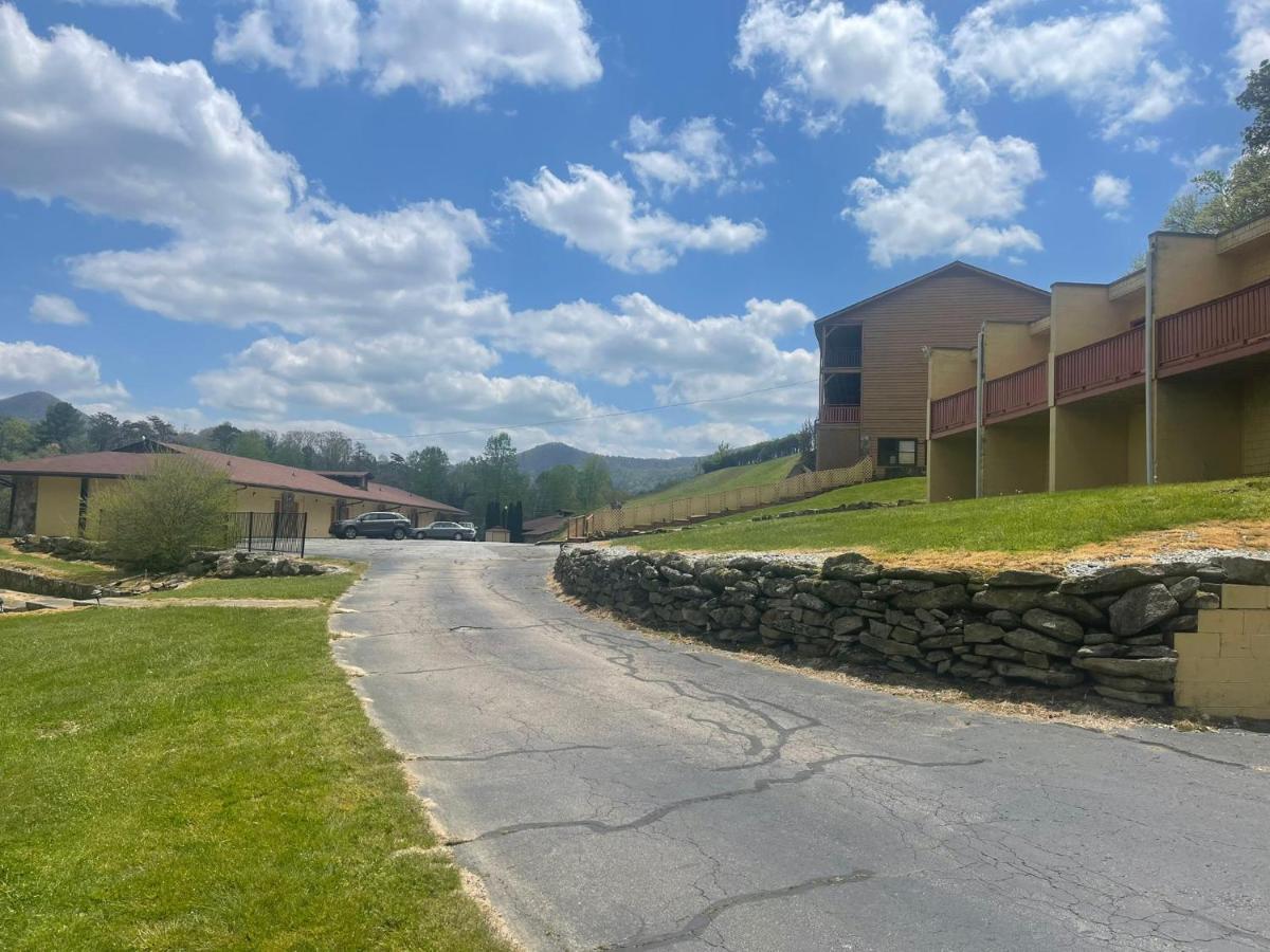 Budgetel Inn & Suites Dillard Kültér fotó